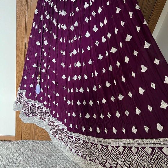 Indian Lehenga Choli - Picture 5 of 6